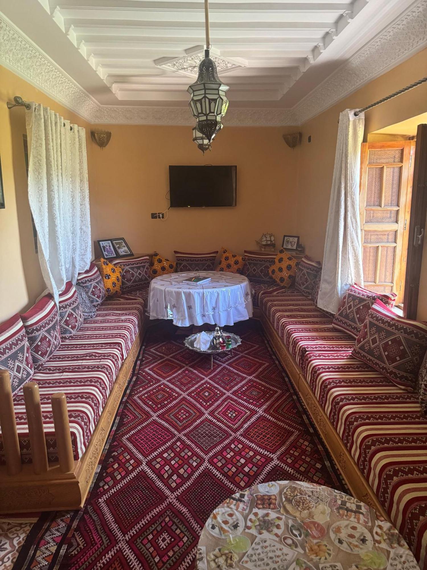 Gite Marbie Maison Rurale, Une Experience Naturelle Unique, Au Coeur Du Moyen Atlas, Maroc Kasba Tibouda Exterior photo